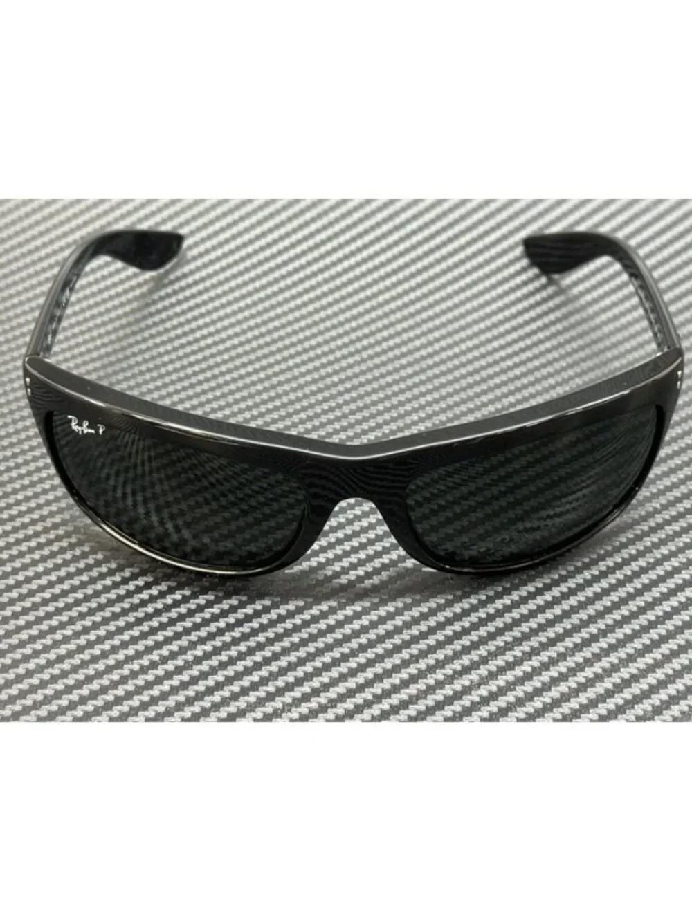 New Ray-Ban Men Black Sunglasses 62-19-135